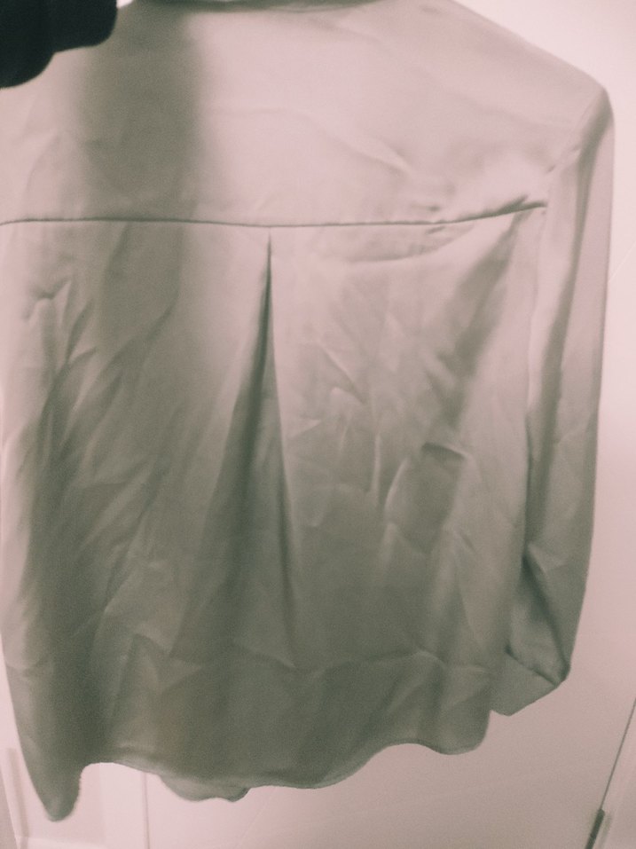 Düğmeli, Uzun Kollu Saten Gömlek - Görsel 2