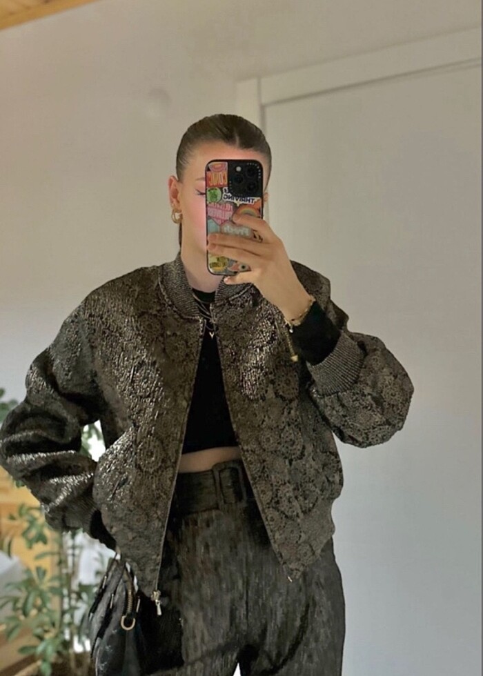 Jakarlı bomber ceket - Görsel 3