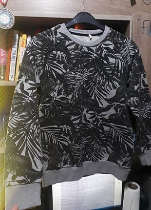 LCW SWEATSHIRT