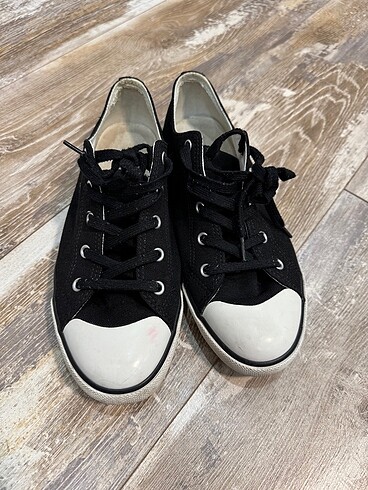 40 Beden Lacoste kadin spor ayakkabi