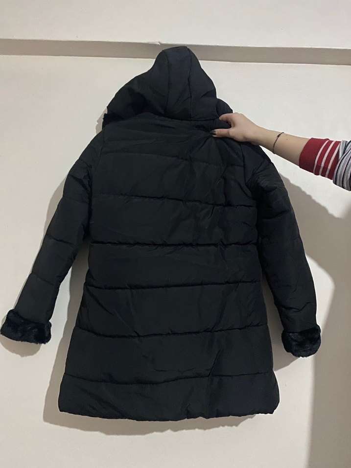 Siyah Kürklü Kadın Kışlık Mont - Görsel 2