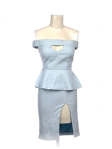 PreLoved Kısa Elbise %70 İndirimli.