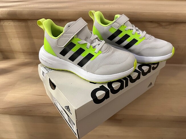 Adidas çocuk spor ayakkabı