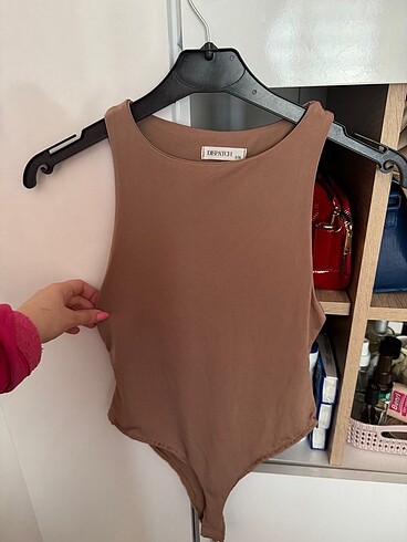 Kahverengi çıtçıtlı body