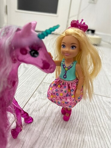 Barbie Barbie chelsea dreamtopia boynuzlu at