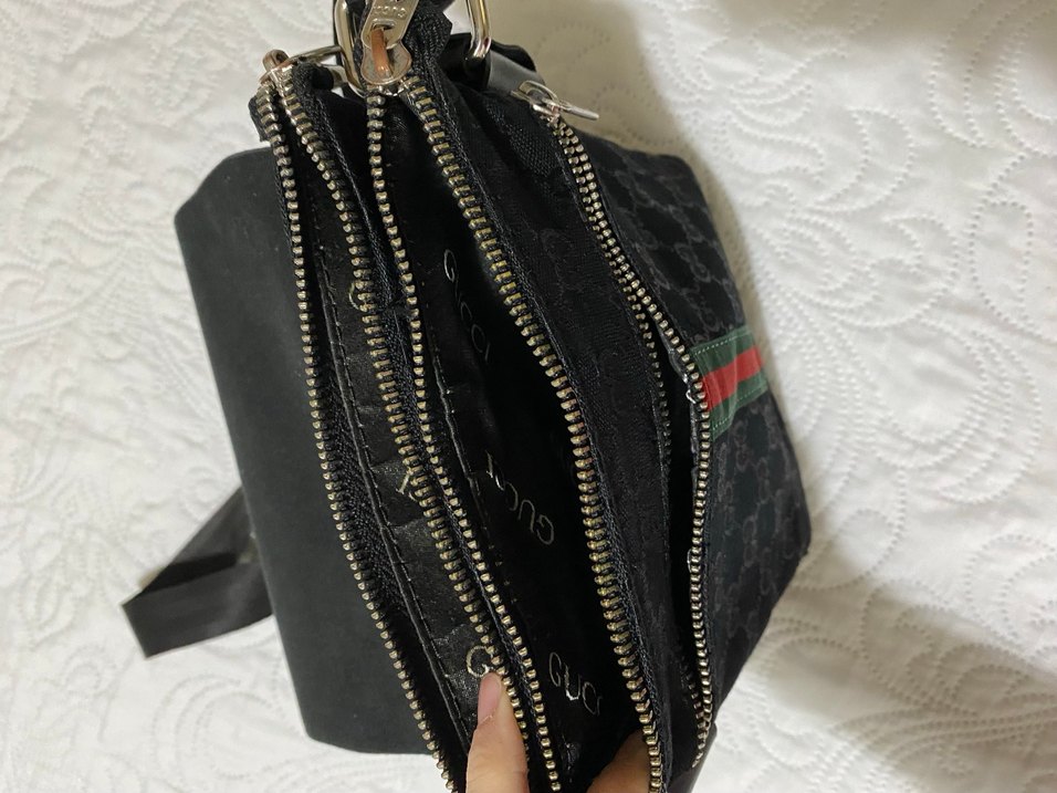 Siyah Gucci Omuz Çantası - Görsel 3