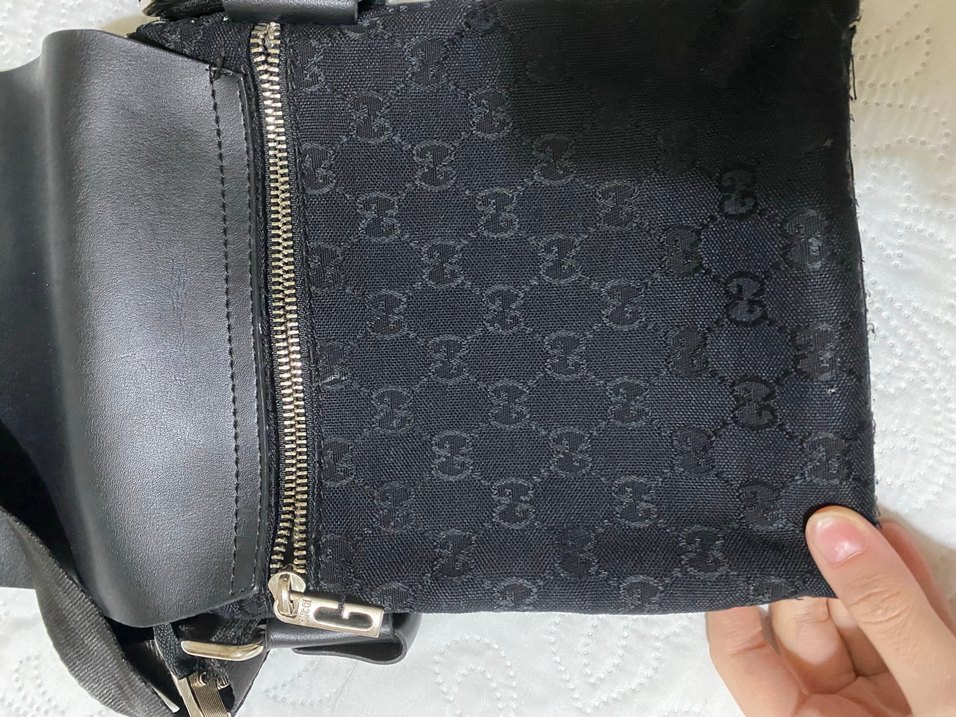 Siyah Gucci Omuz Çantası - Görsel 4