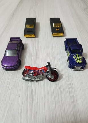 Matchbox ve hotwheelsler