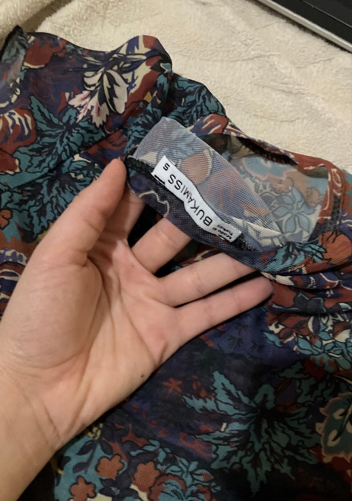 Çiçek Desenli V Yaka Kadın Bluz - Görsel 2