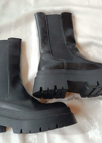 Chelsea Kadın Bot - Görsel 3