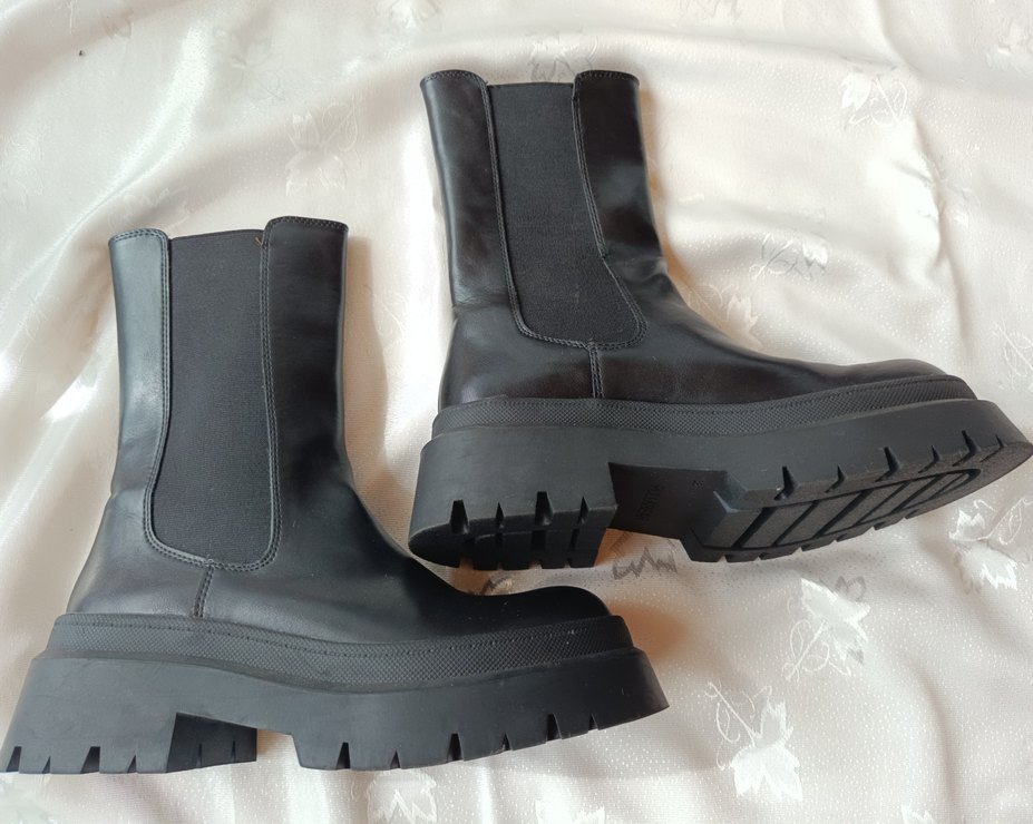 Chelsea Kadın Bot - Görsel 3