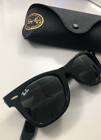 Ray Ban