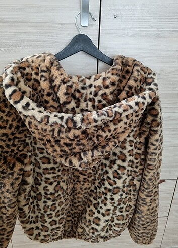 Koton Kapüşonlu leopar Peluş mont