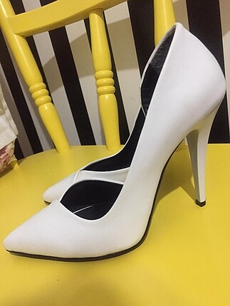 Beyaz stiletto