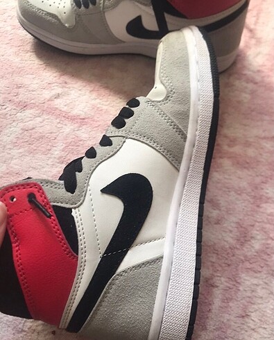 37,5 Beden çeşitli Renk Nike Air Jordan 1 Retro High Light Smoke