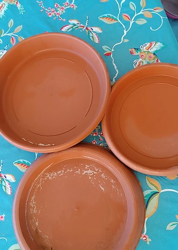 3 adet büyük boy saksı tabağı