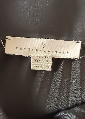 36 Beden siyah Renk Kevser Sarıoğlu piliseli kumaş etek 