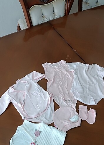 Diğer Yelek- 3 adet body- bere-eldiven