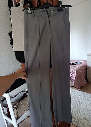 34 Beden gri Renk Trendyolmilla gri kumaş pantolon