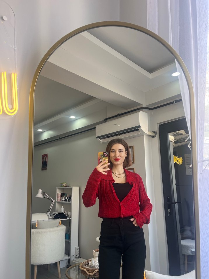 Kırmızı V Yaka Kadın Hırka - Görsel 2