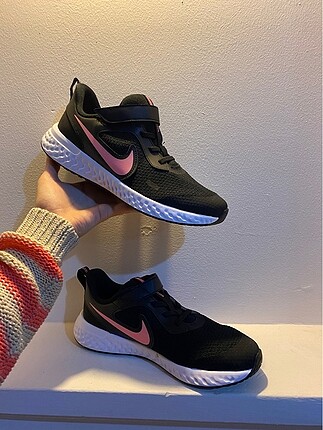 Nike Koşu Ayakkabısı Revolution 5