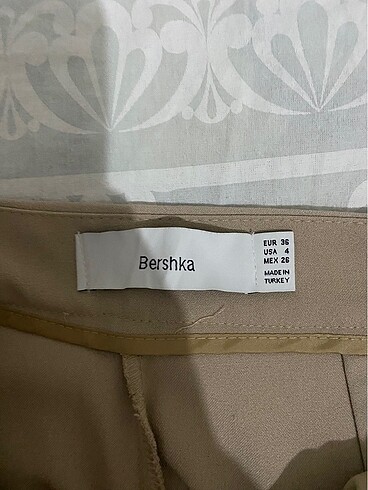 Bershka Bej kumaş pantolon