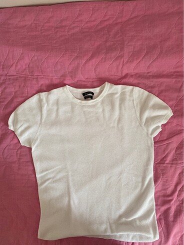 Düz beyaz tişört