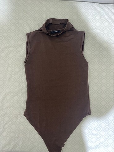 Çıtçıtlı kahverengi body