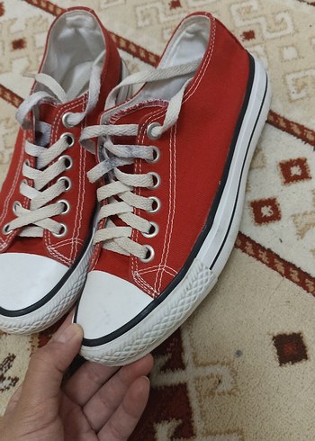 37 Beden kırmızı Renk Kırmızı Bağcıklı converse