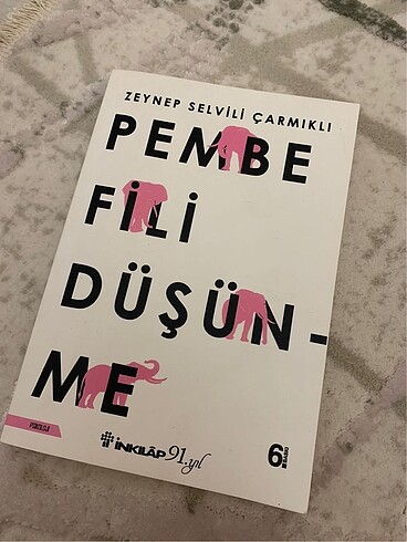 Pembe fili düşünme