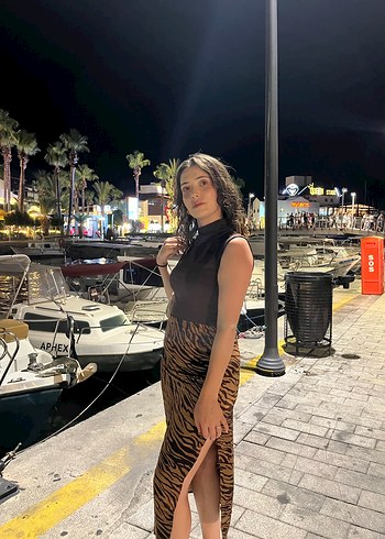 Stradivarius Yırtmaçlı Etek - Görsel 2