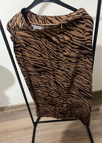 Stradivarius Yırtmaçlı Etek - Görsel 4