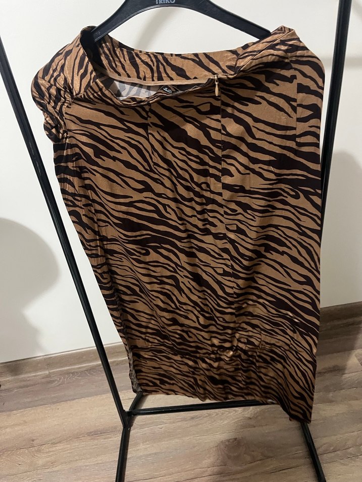 Stradivarius Yırtmaçlı Etek - Görsel 4