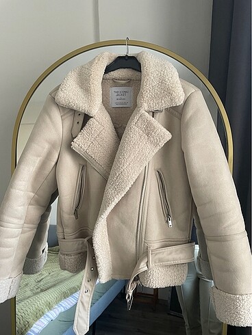 m Beden Stradivarius iconic Mont bej