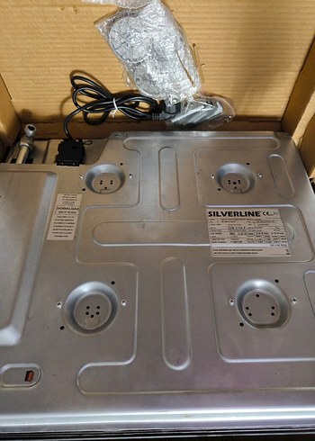 Beden Silverline CS110F Ankastre Cam Siyah Ocak