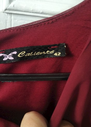 Bordo Kadın Kolsuz Saten Bluz - Görsel 3