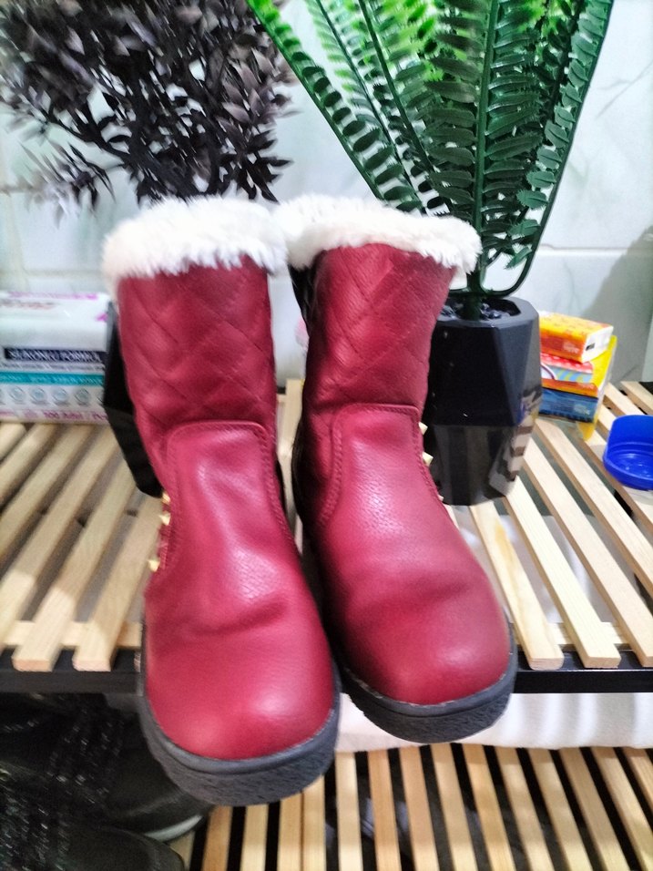 Kız Çocuk Kırmızı Süet Kürklü Nakışlı Bot - Görsel 2