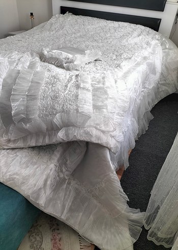 Beyaz Dantelli Yatak Örtüsü - Görsel 2