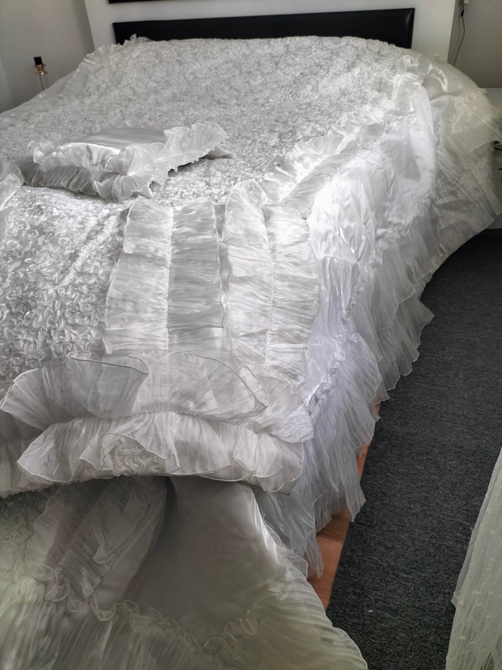 Beyaz Dantelli Yatak Örtüsü - Görsel 5