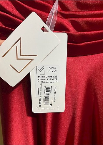 Uzun , drapeli kırmızı gece elbisesi. Kına gecesi - Görsel 4