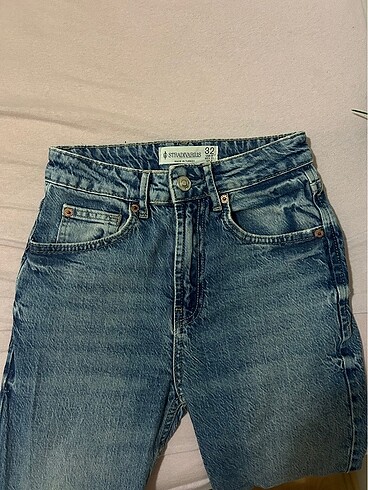 32 Beden mavi Renk Stradivarius D98 Straight Jeans