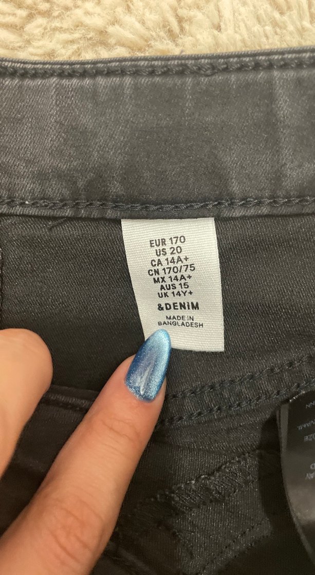 Siyah Loose Fit Mini Denim Şort - Görsel 2