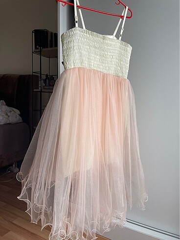 H&M 7-8 YAŞ KIZ ÇOCUK ÇİÇEKLİ ELBİSE