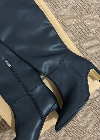 Siyah Deri Dizüstü İnce Topuklu Çizme - Görsel 2