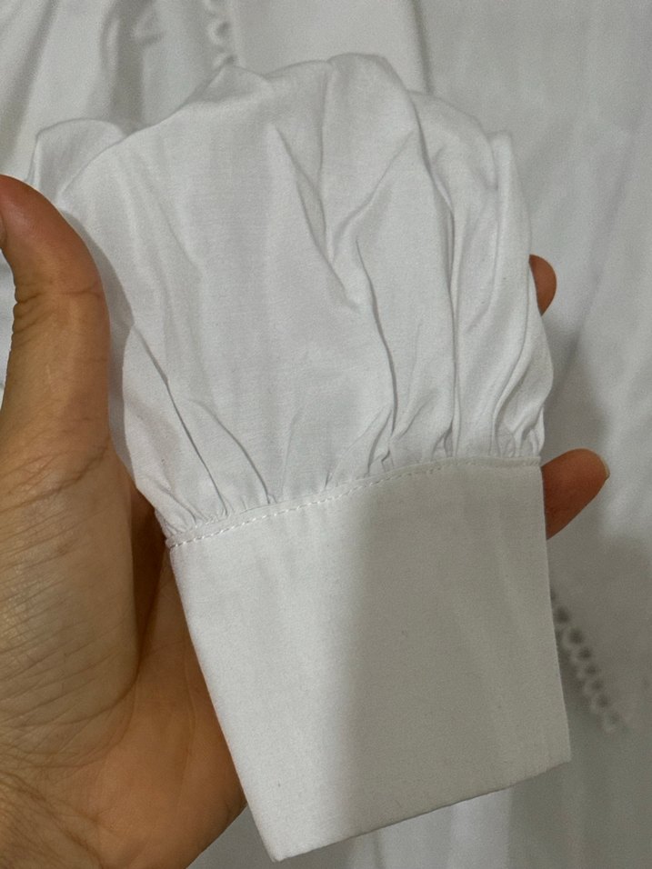 Zincir Detaylı Bohem Beyaz Keten Gömlek - Görsel 2