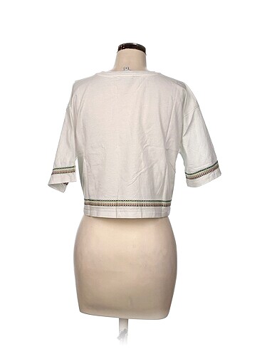 m Beden Vakkorama T-shirt %70 İndirimli.