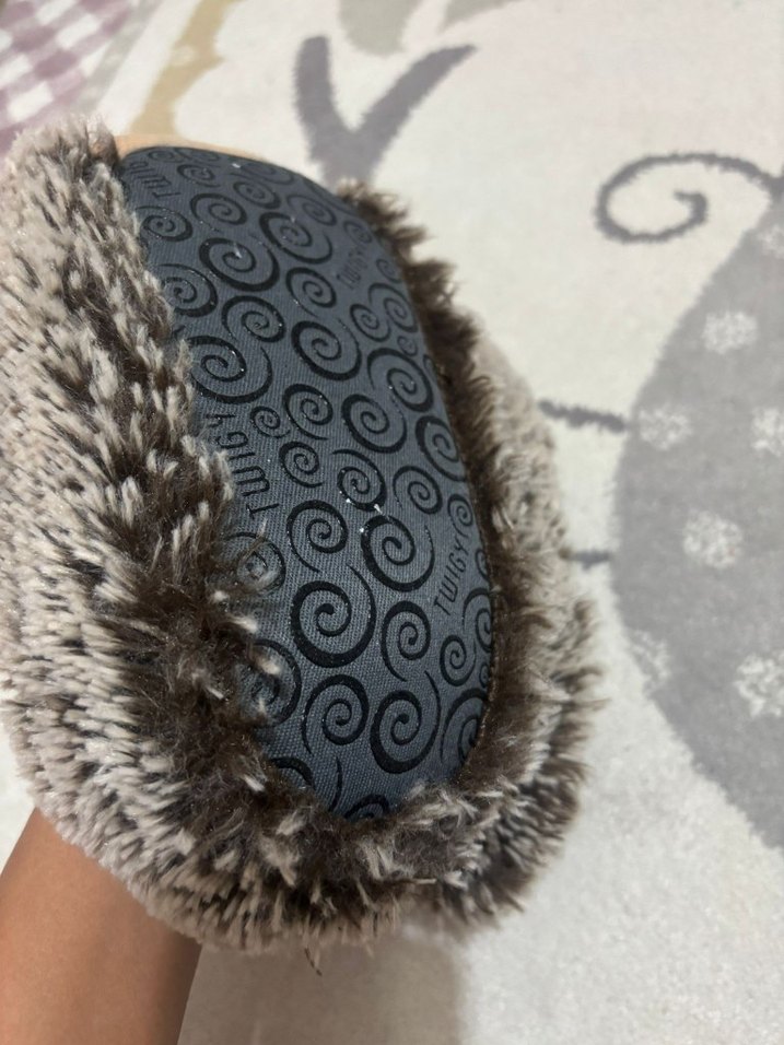 Çocuklar için Sıcak Kirpi Peluş Terlik - Görsel 2