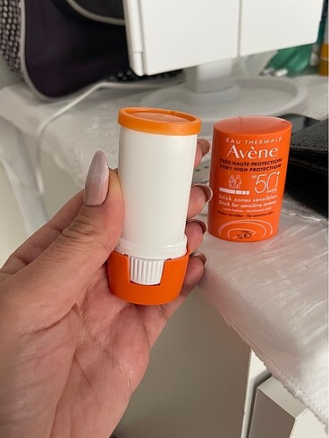  Beden Avene Stick Güneş Kremi 50spf