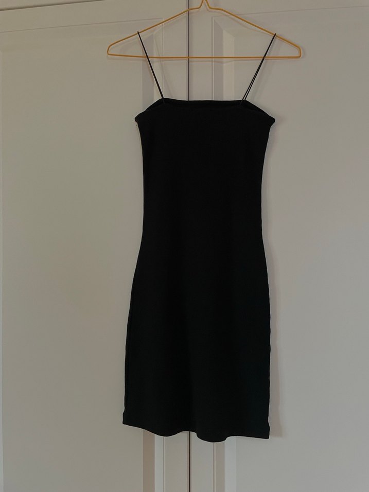 Siyah İnce Askılı Midi Elbise - Görsel 2