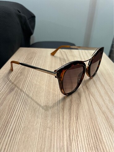 ORJİNAL GUESS GÜNEŞ GÖZLÜĞÜ
